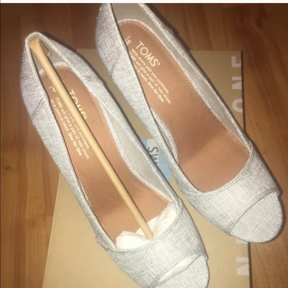 Gray Toms Stella Wedges size 9